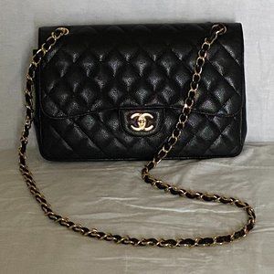 CHANEL Ivory Patent Leather Luxe Ligne Chain Bowling Bag